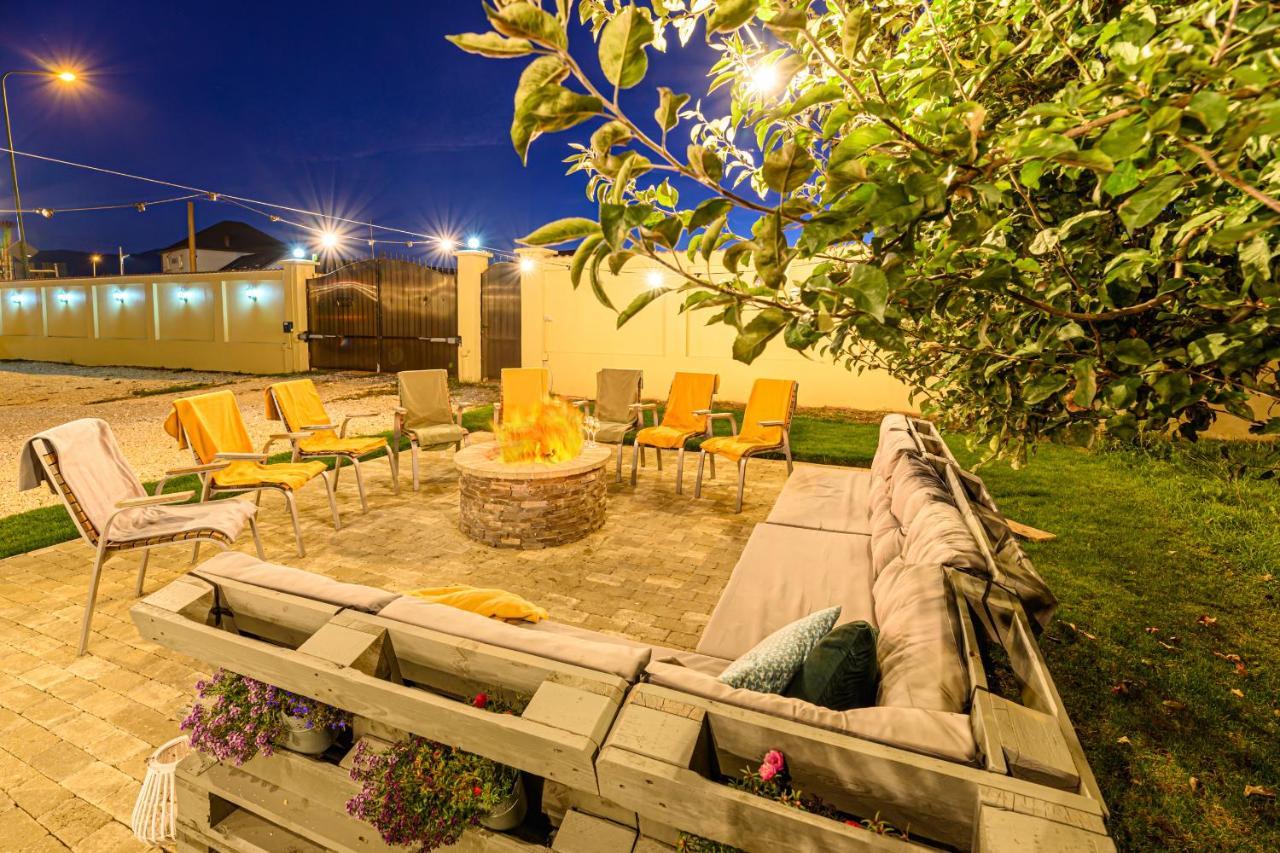 Orchard Villa Brasov Luaran gambar