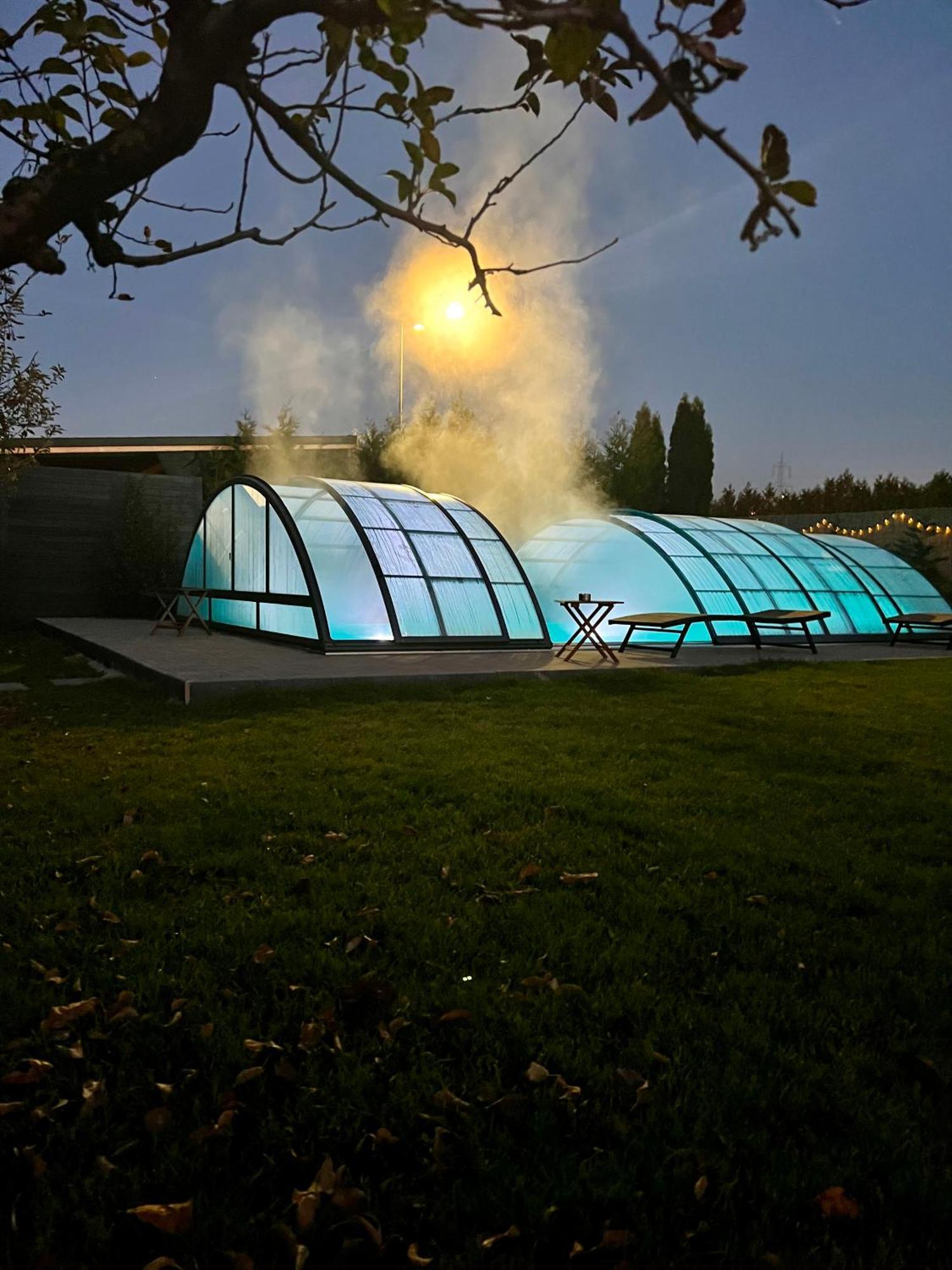 Orchard Villa Brasov Luaran gambar