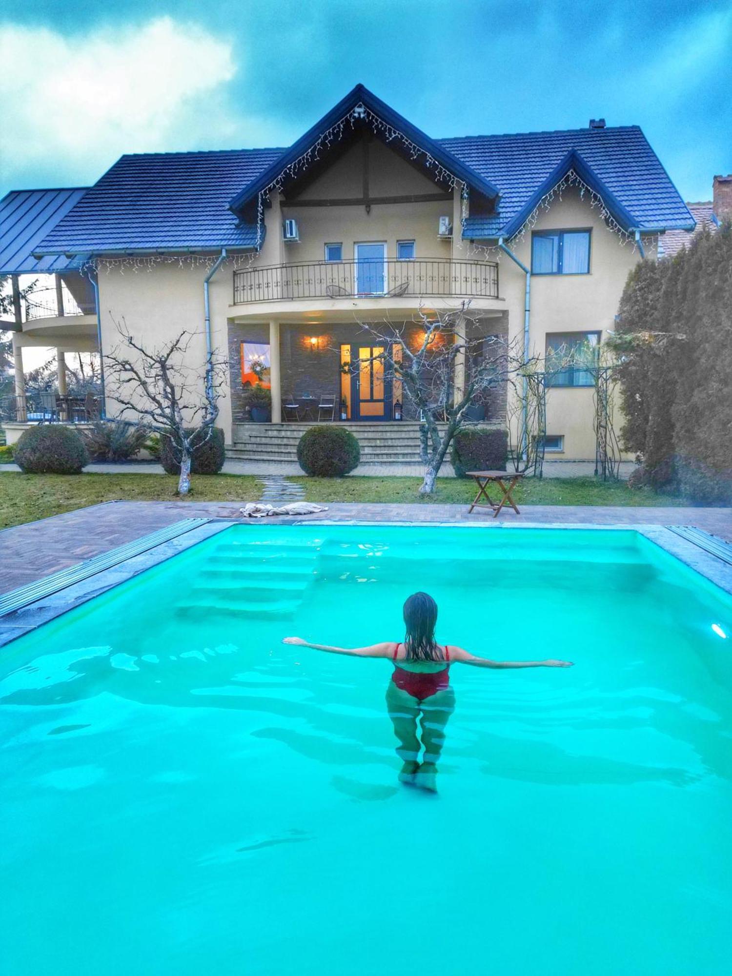 Orchard Villa Brasov Luaran gambar