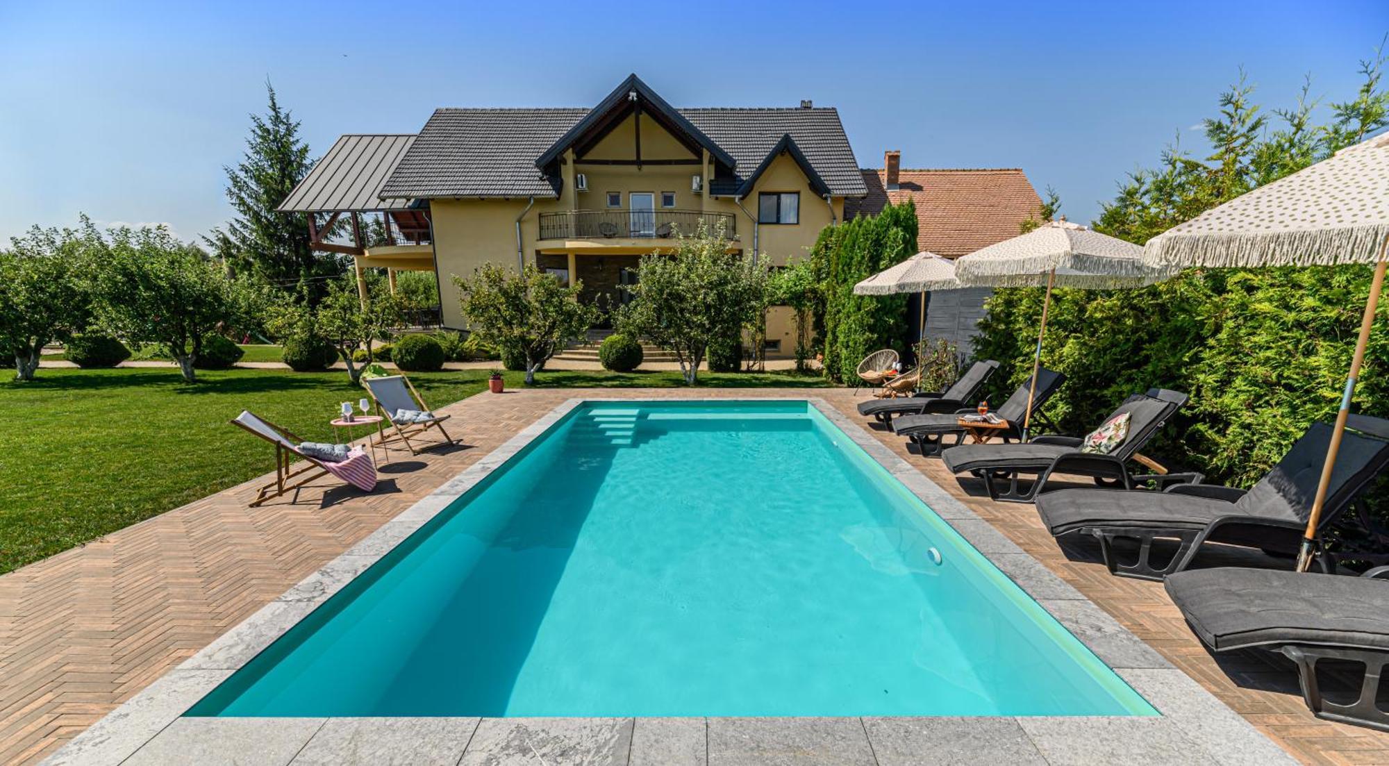 Orchard Villa Brasov Luaran gambar