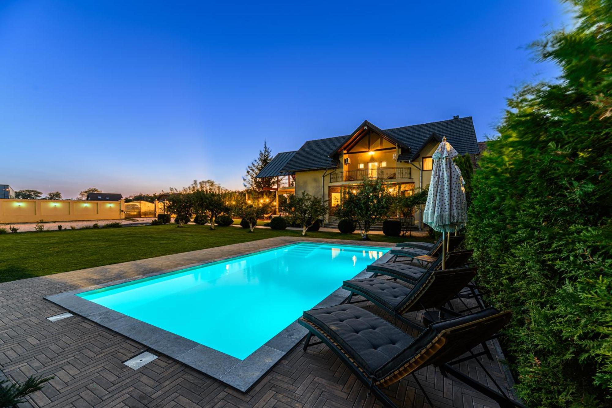 Orchard Villa Brasov Luaran gambar